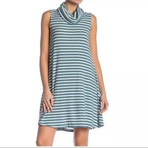 Abound Sleeveless Stripped Turtleneck Dress L